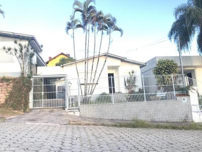 Casa para Locação, em Santa Cruz do Sul, bairro Higienópolis, 4 dormitórios, 2 banheiros, 2 vagas